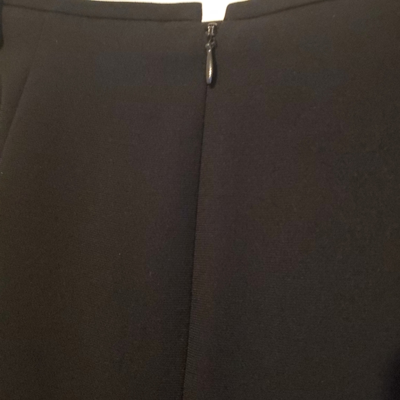 Le Suit ~ Classic Black 2 pc Skirt Suit - Picture 5 of 7